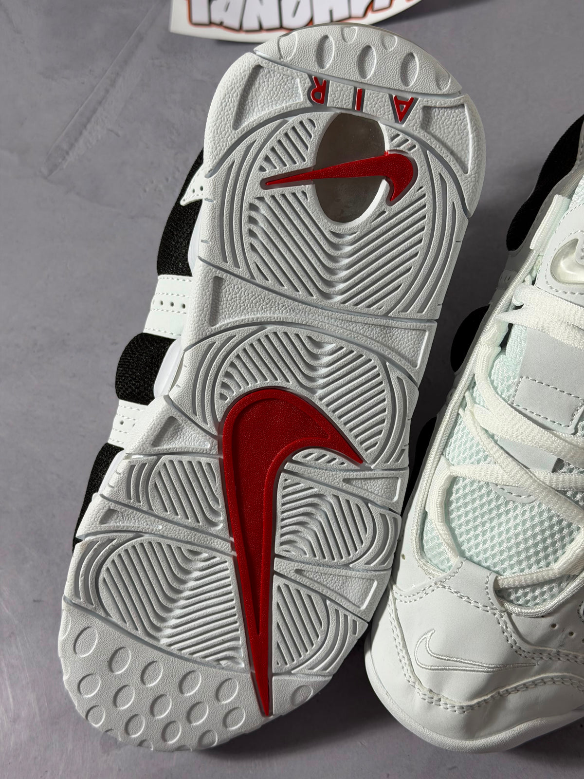 Tênis Nike Air More Uptempo Low - White