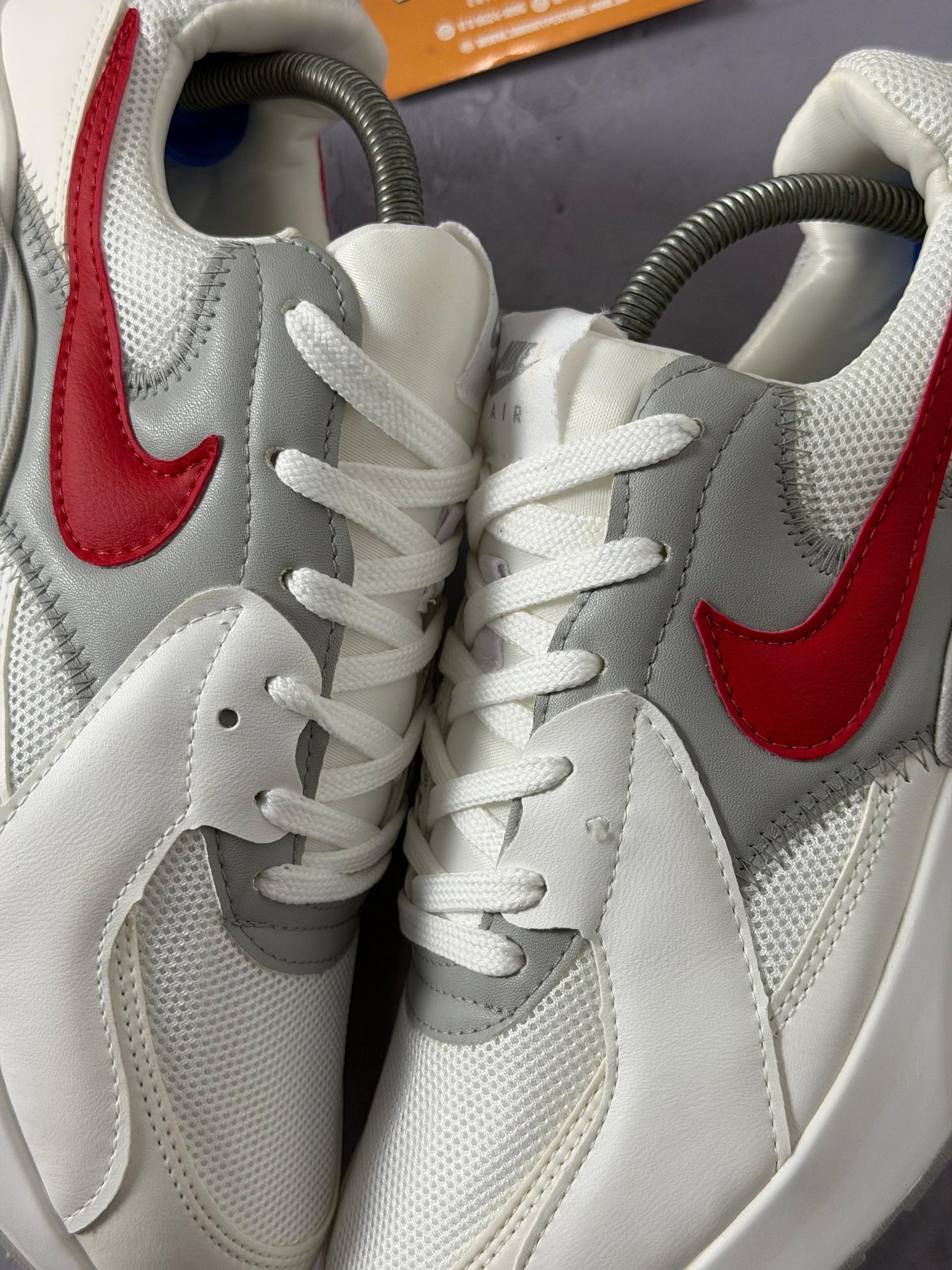 Tênis Nike Air Max Excee - Branco/Vermelho