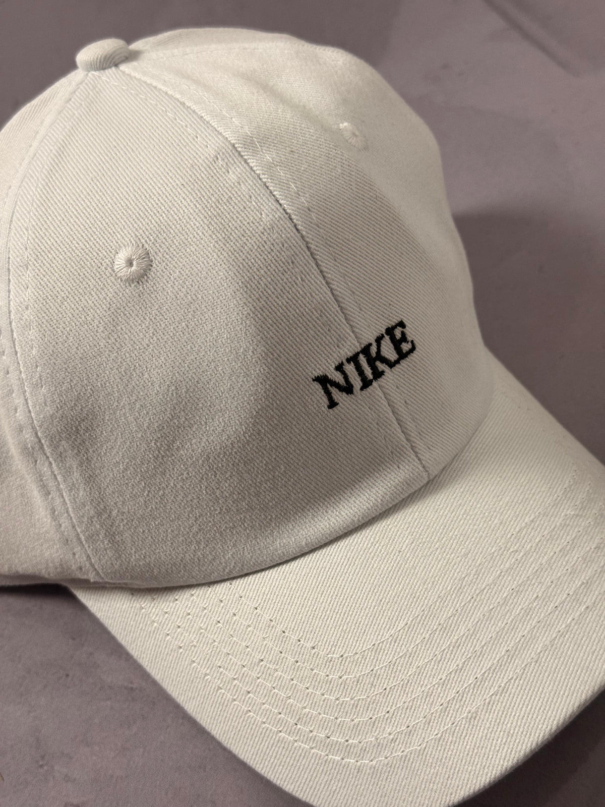 Boné Nike Letter - Branco
