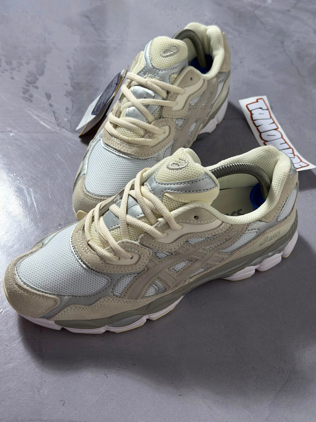 Tênis Asics Gel NYC - Bege