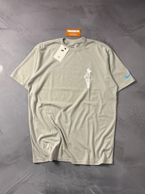Camiseta Nike Hoops - Cinza