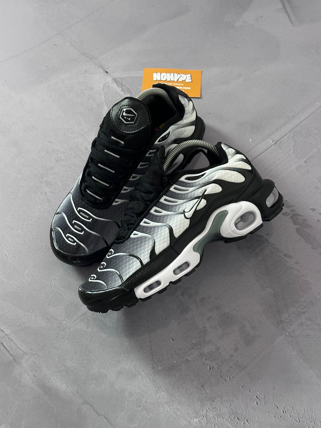 Tênis Nike Air Max Plus TN - Metalic