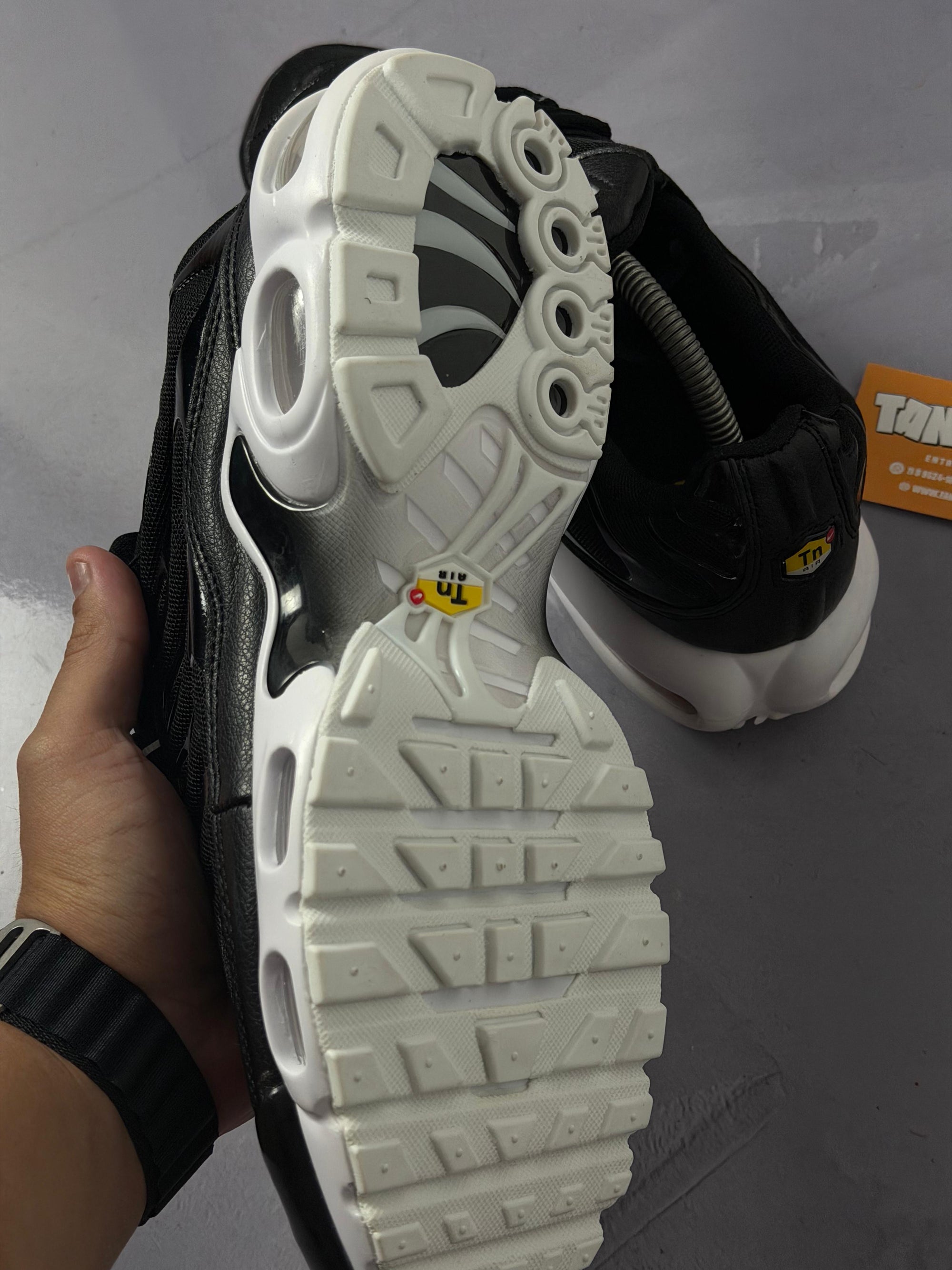 Tênis Nike Air Max Plus TN - Black White