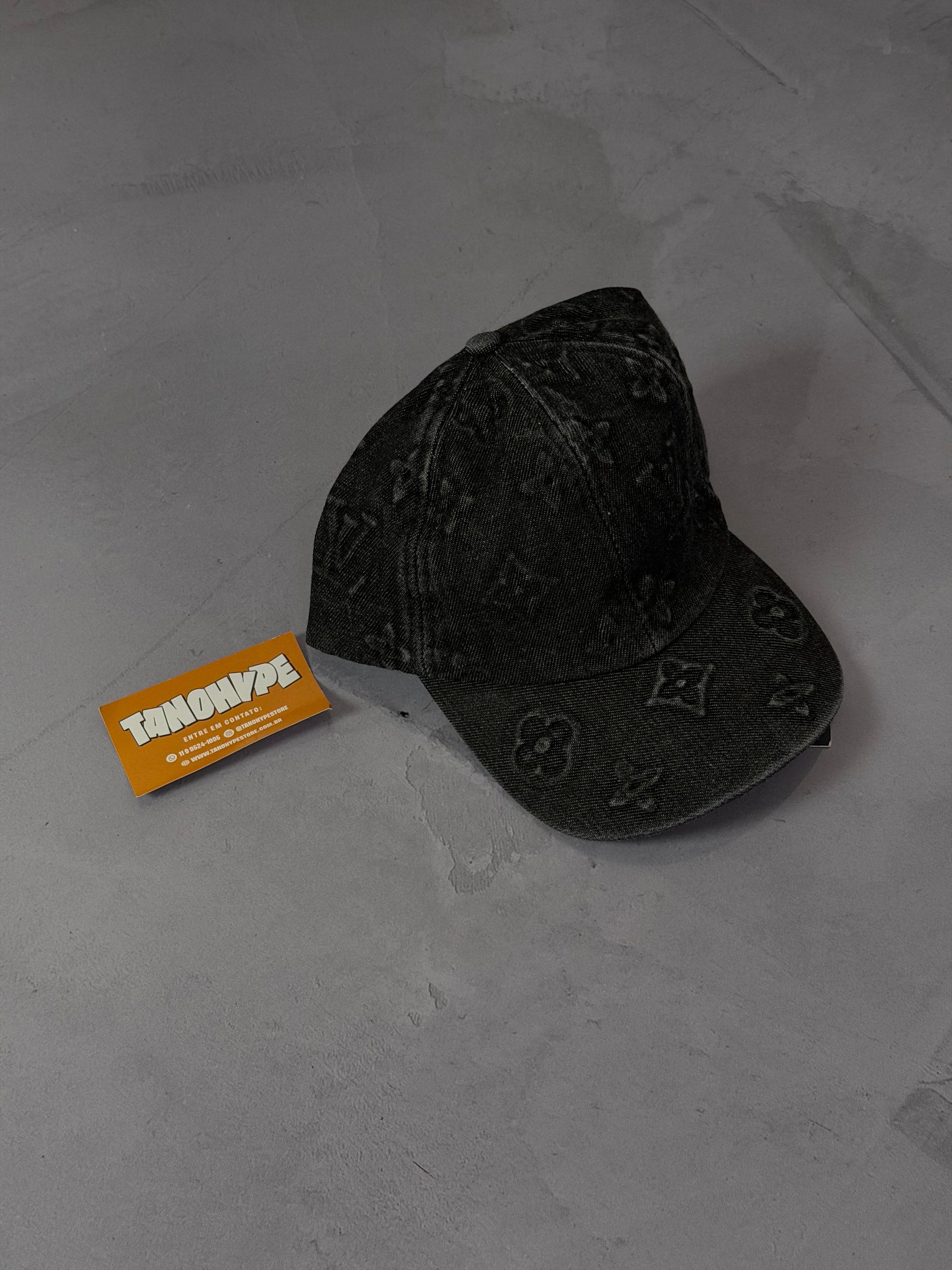 Boné Louis Vuitton Jeans - Cinza