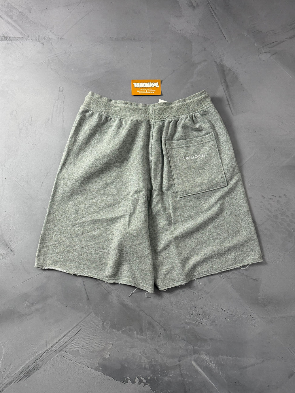 Shorts Moletom Nike Big Swoosh - Cinza