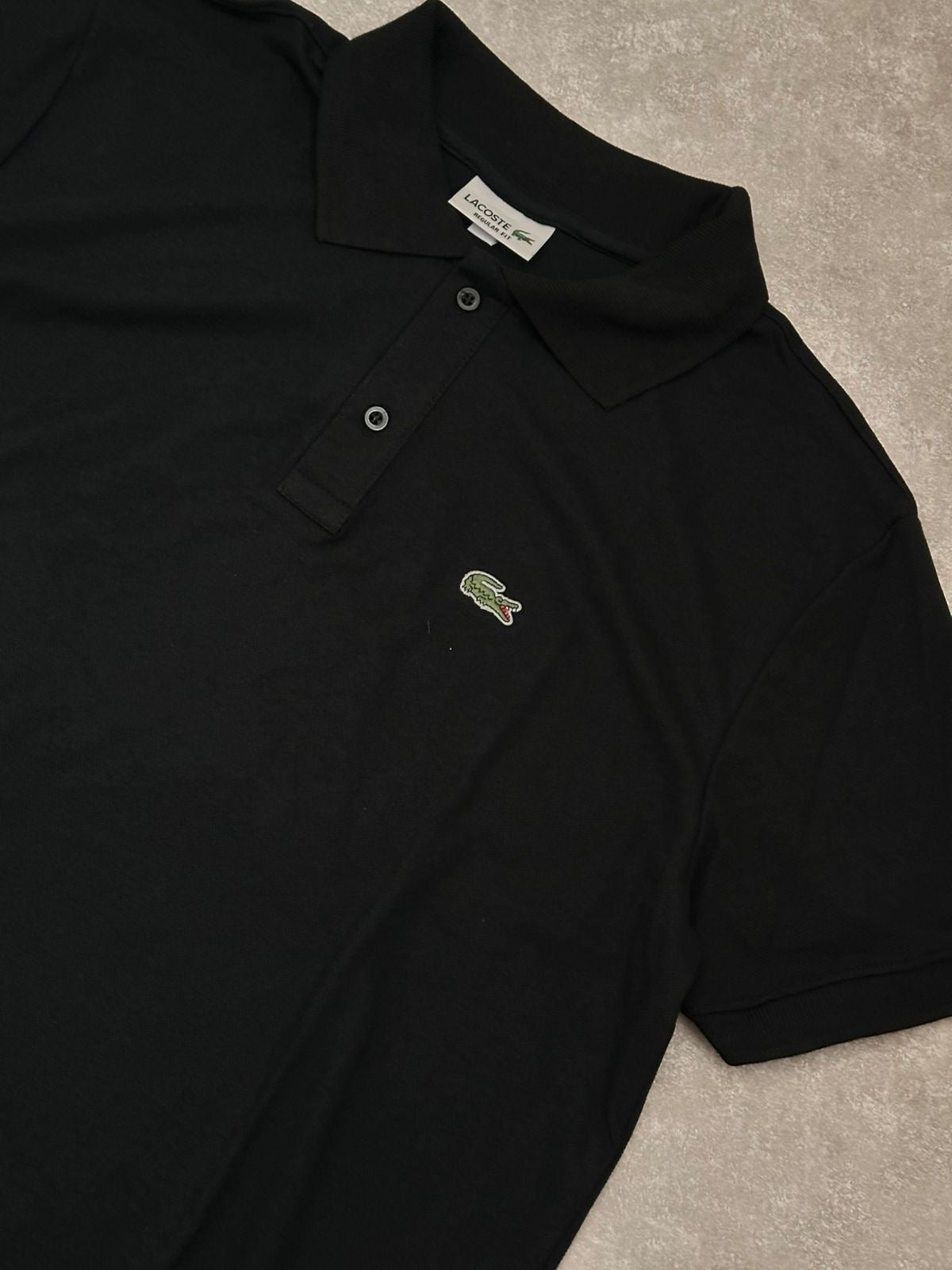 Polo Lacoste - Preta