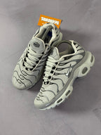 Tênis Nike Air Max Plus TN - Wolf Grey