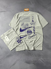 Camiseta Nike Flowers - Cinza Smoke