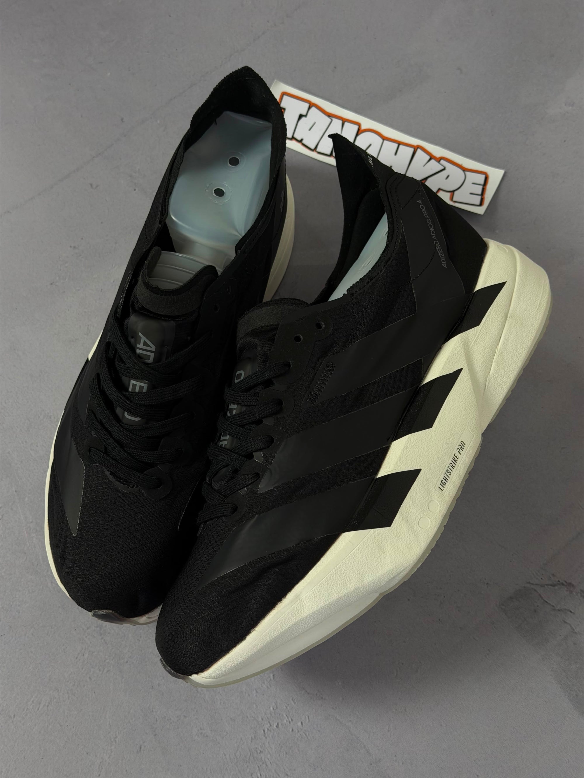 Tênis Adidas Adizero Adios Pro 4 - Black White