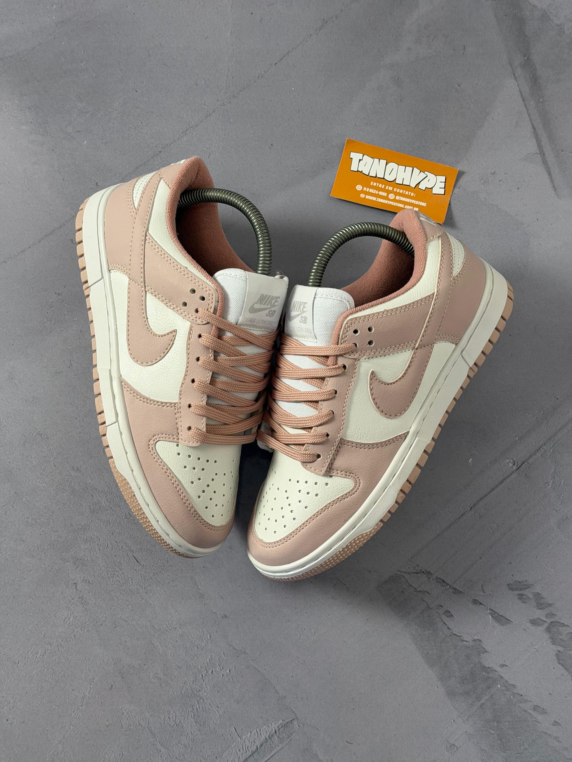 Tênis Nike Dunk - Rosa