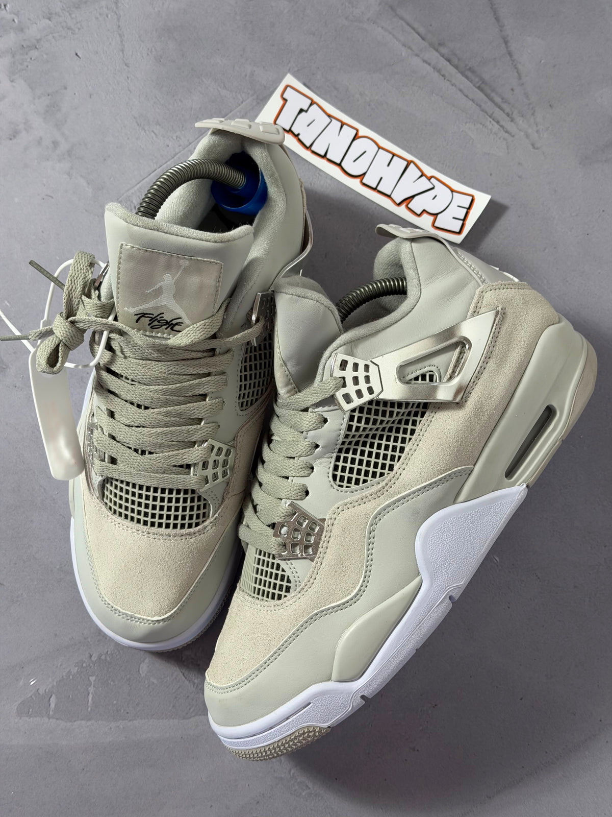 Tênis Nike Air Jordan 4 - Bege