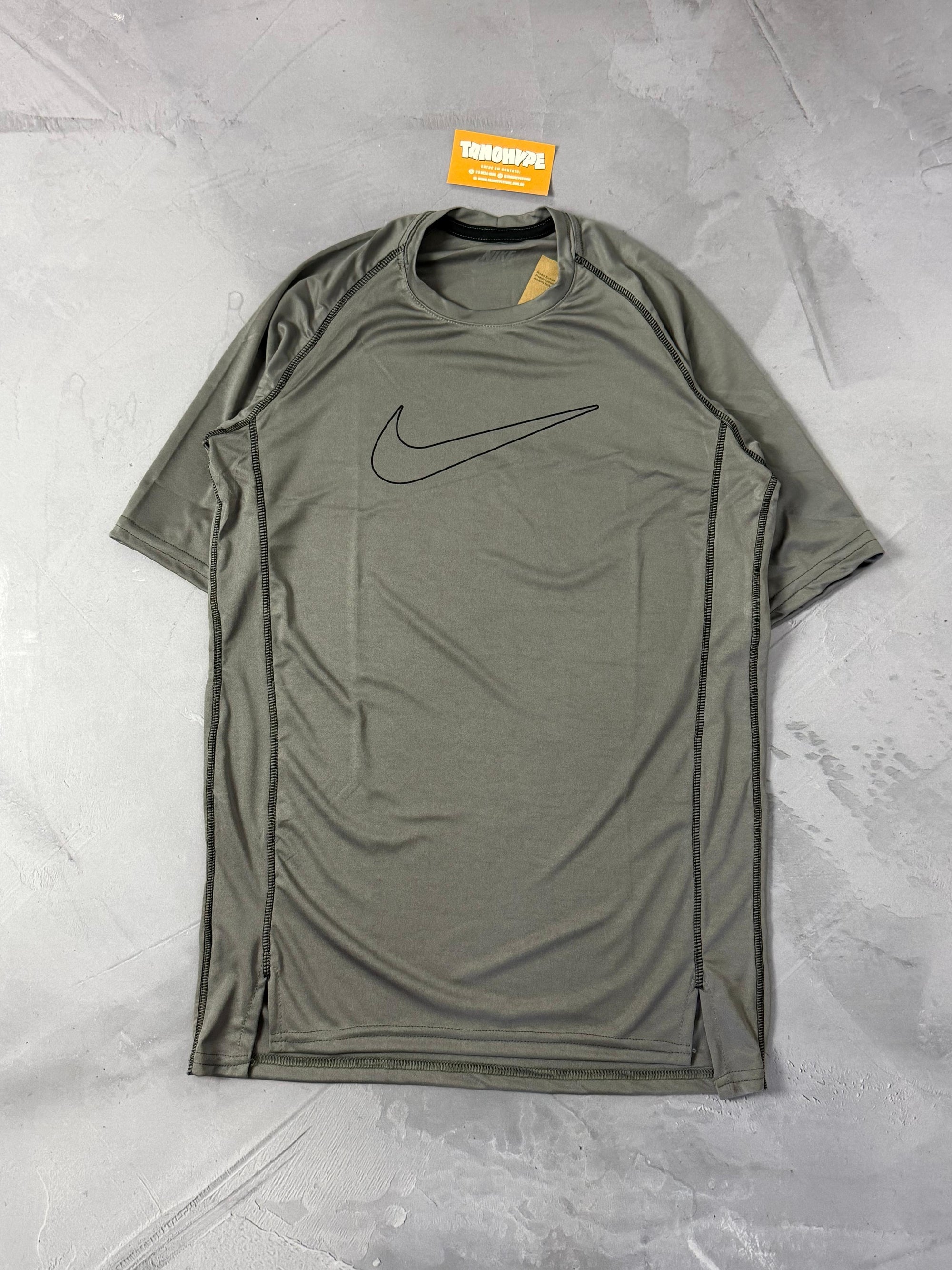 Camiseta Nike Dri Fit Swoosh Vazado - Cinza