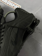 Tênis Nike Shox R4 - Preto