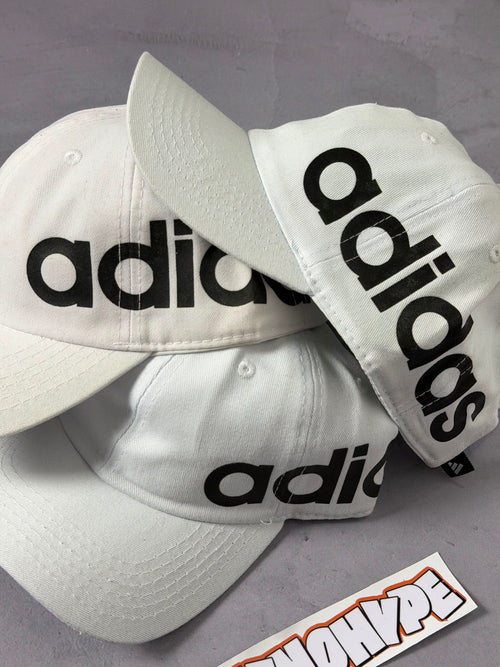 Boné Adidas Letreiro - Branco