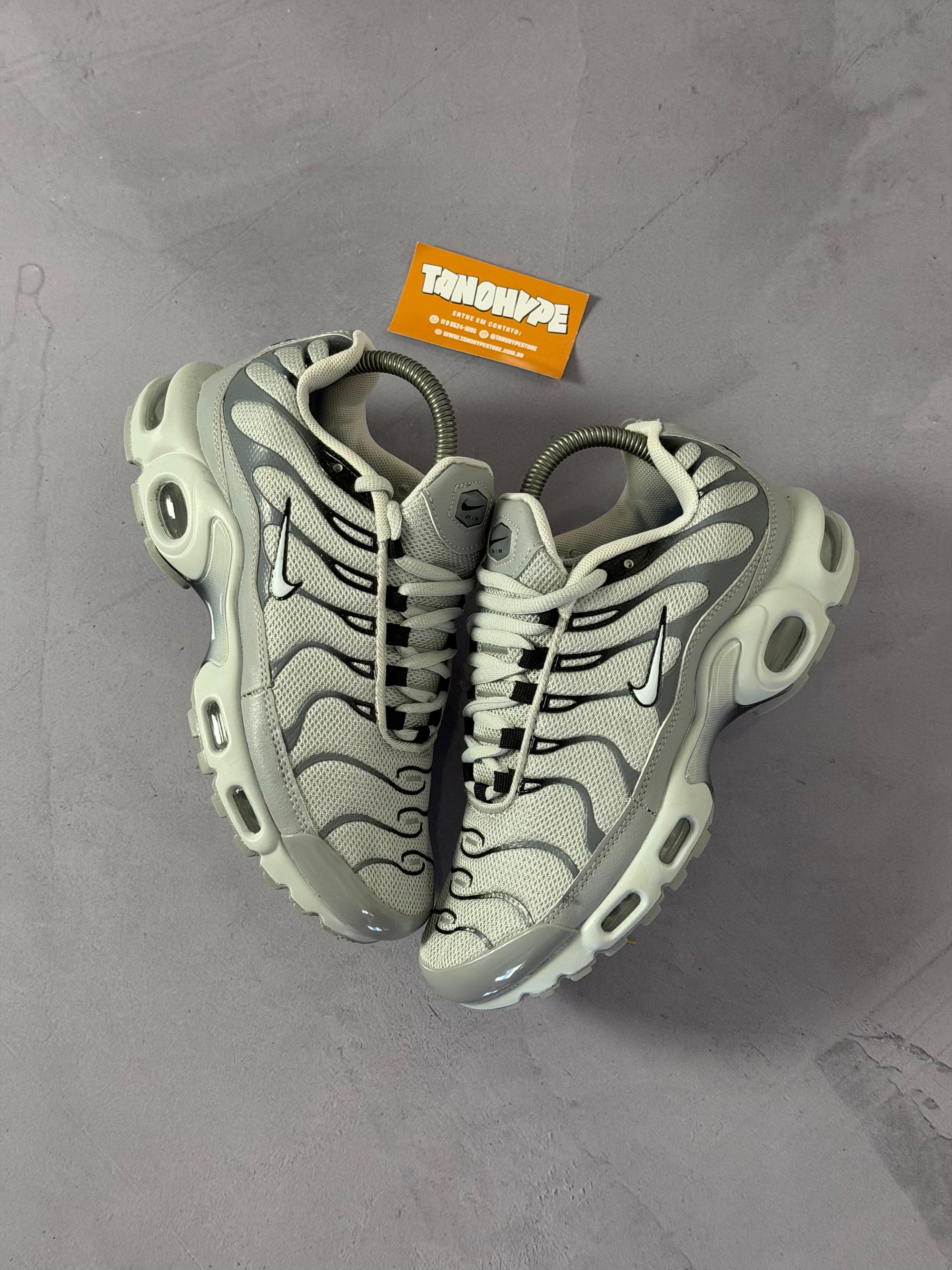 Tênis Nike Air Max Plus TN - Wolf Grey