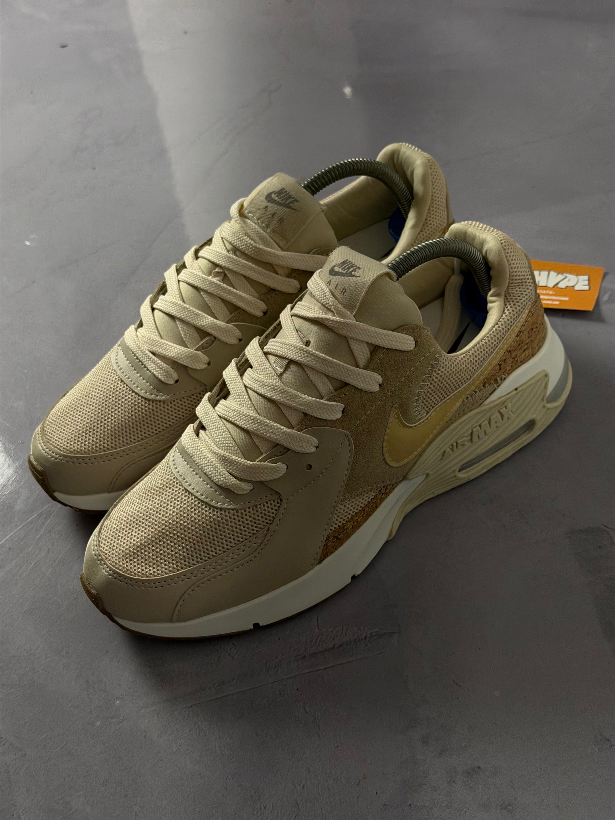 Tênis Nike Air Max Excee - Madeira