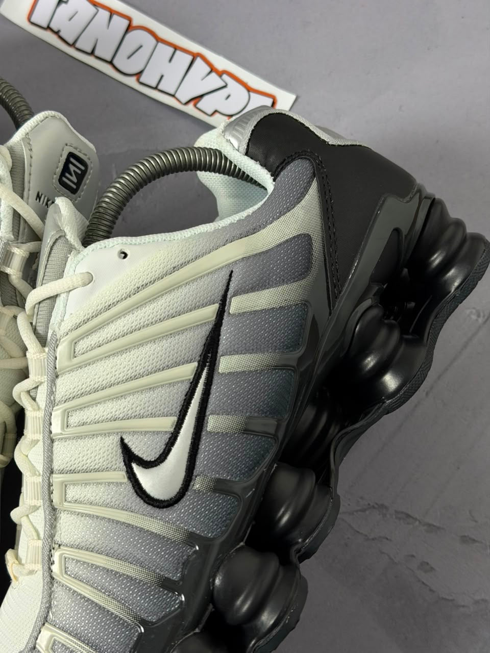 Tênis Nike Shox 12 Molas - Fade