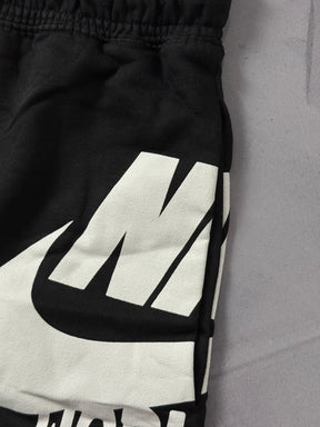 Shorts Moletom Nike World Tour - Preto