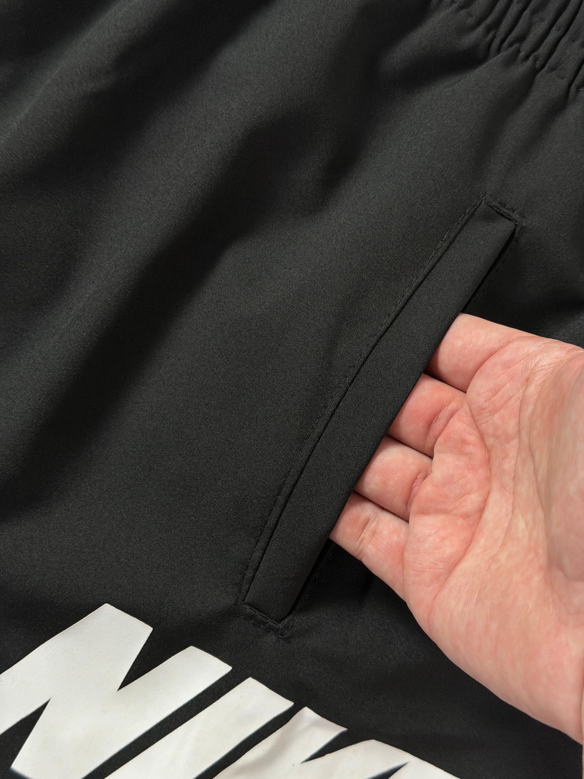 Shorts Tactel Nike Club - Preto