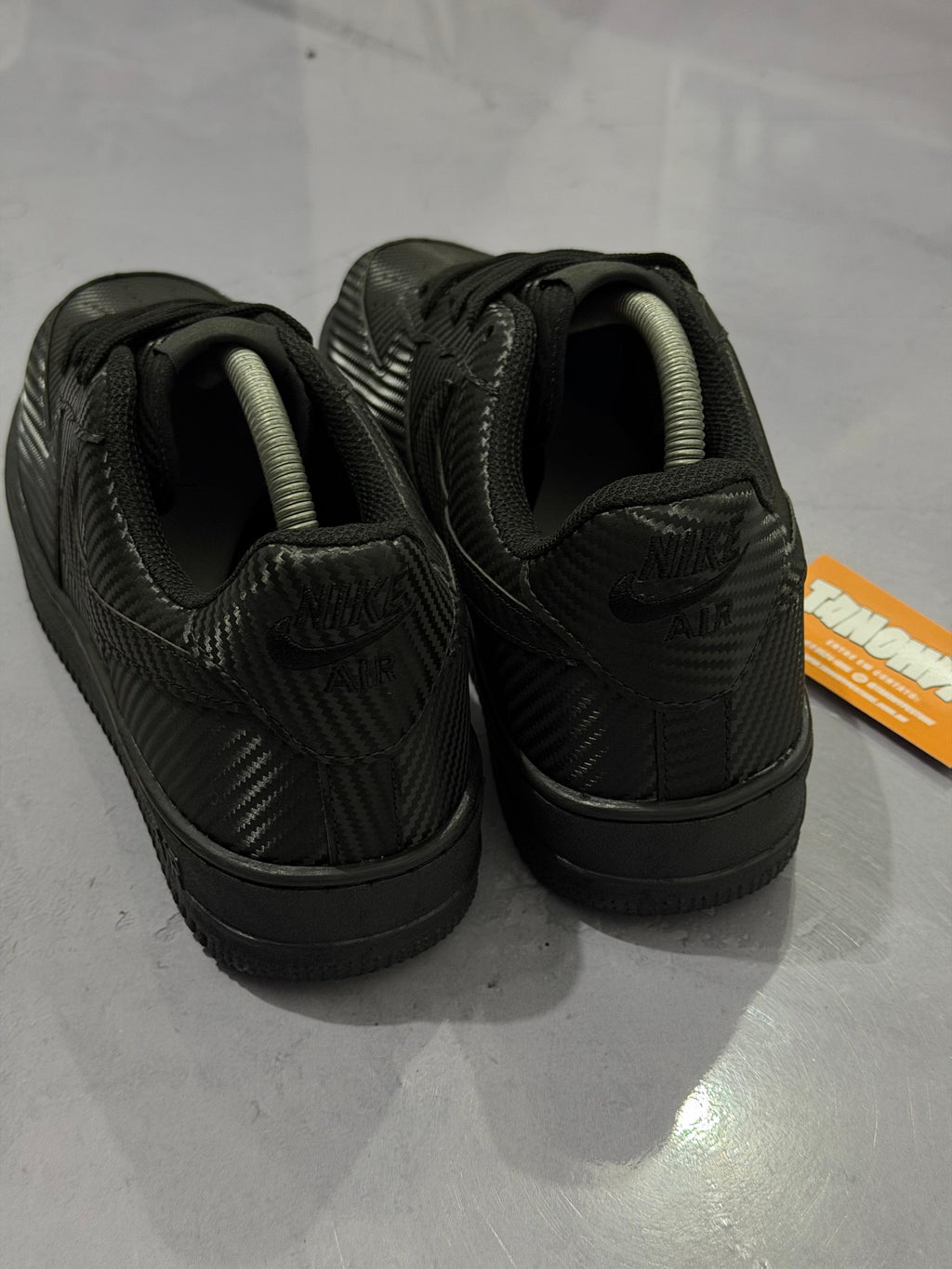 Tênis Nike Air Force 1 - Carbon Fiber