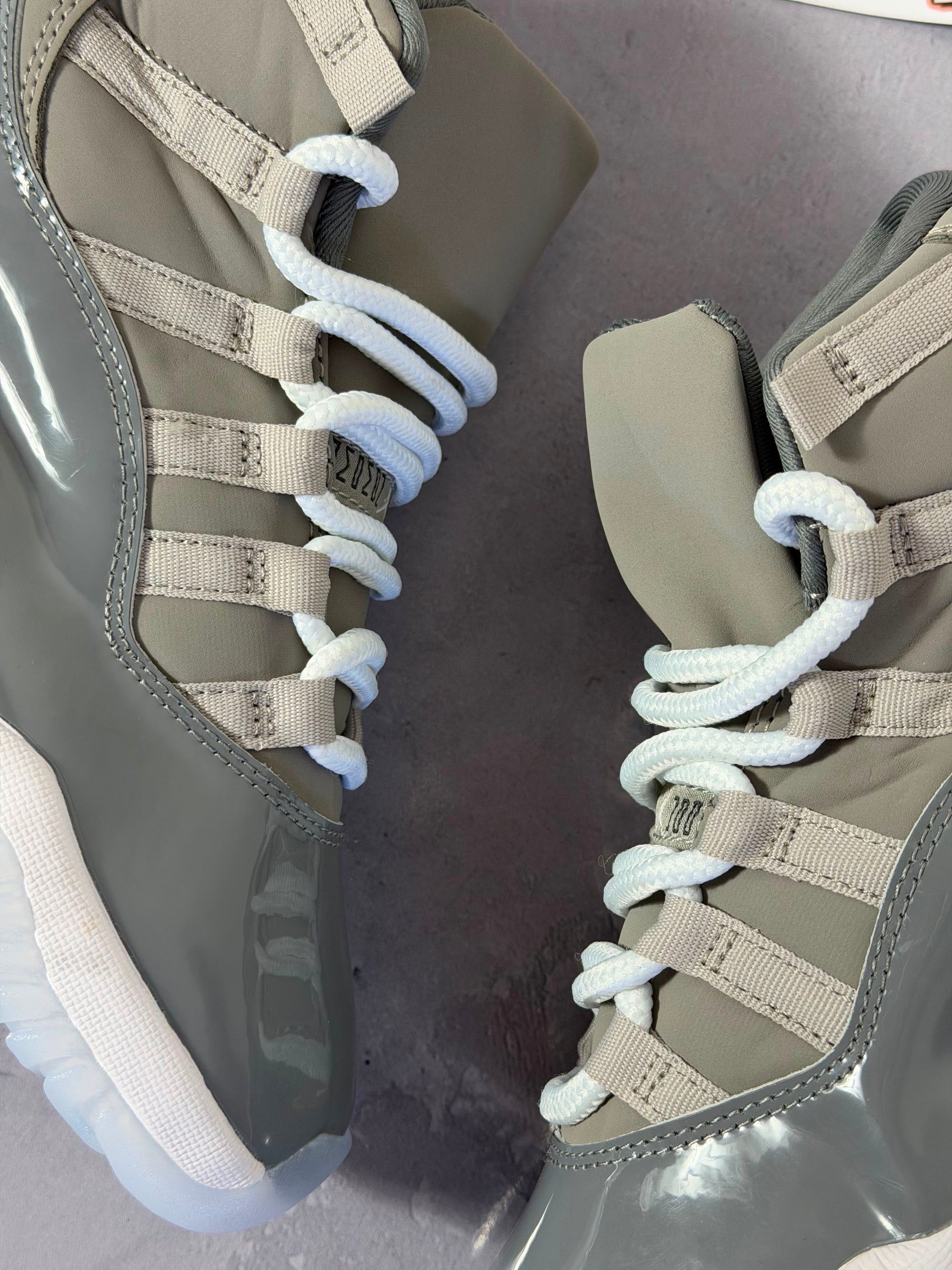 Tênis Nike Air Jordan 11 - Grey