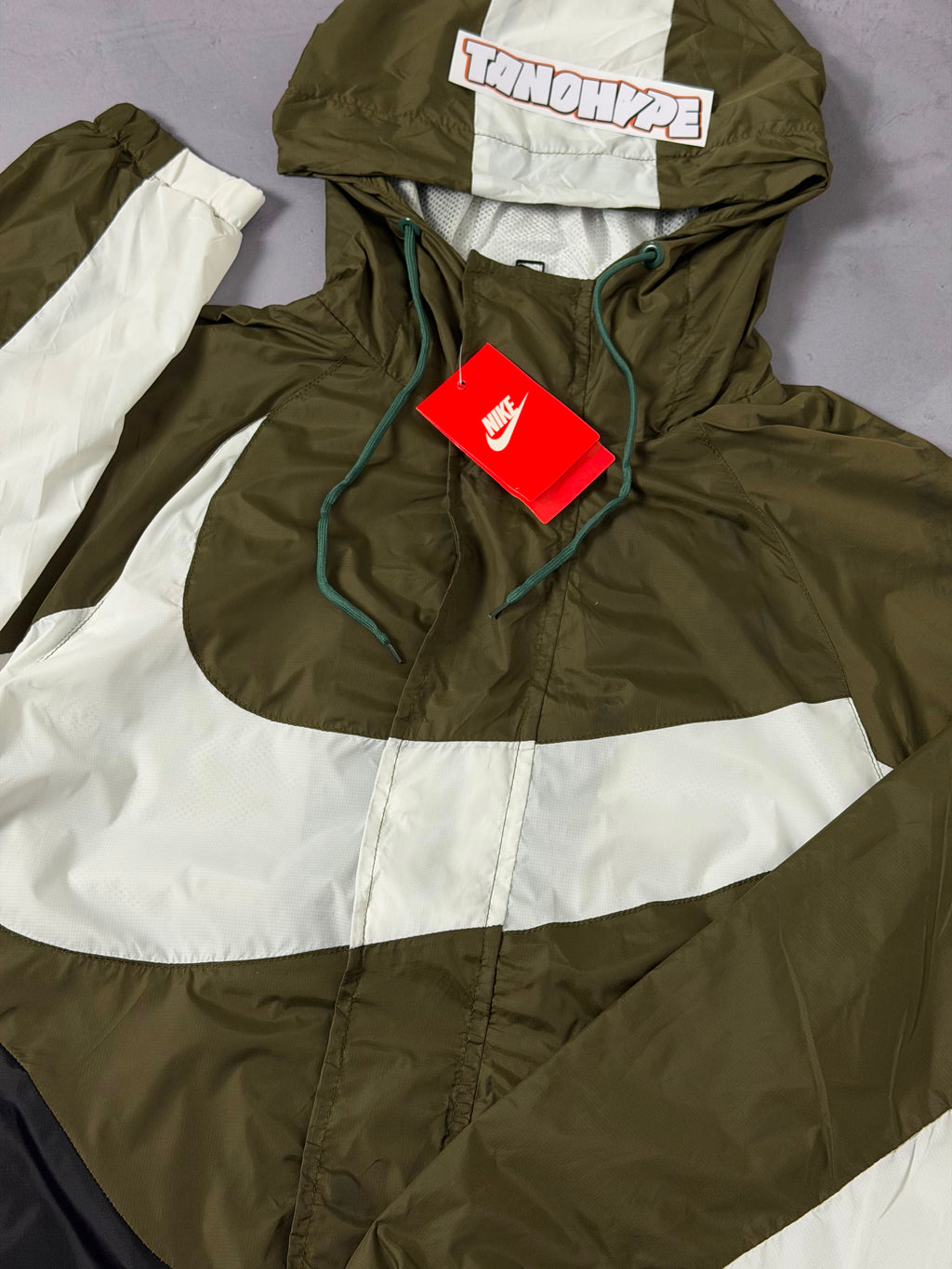 Corta Vento Nike Big Logo - Verde Militar