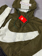 Corta Vento Nike Big Logo - Verde Militar