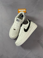 Tênis Nike Air Force 1 - Branco e Preto