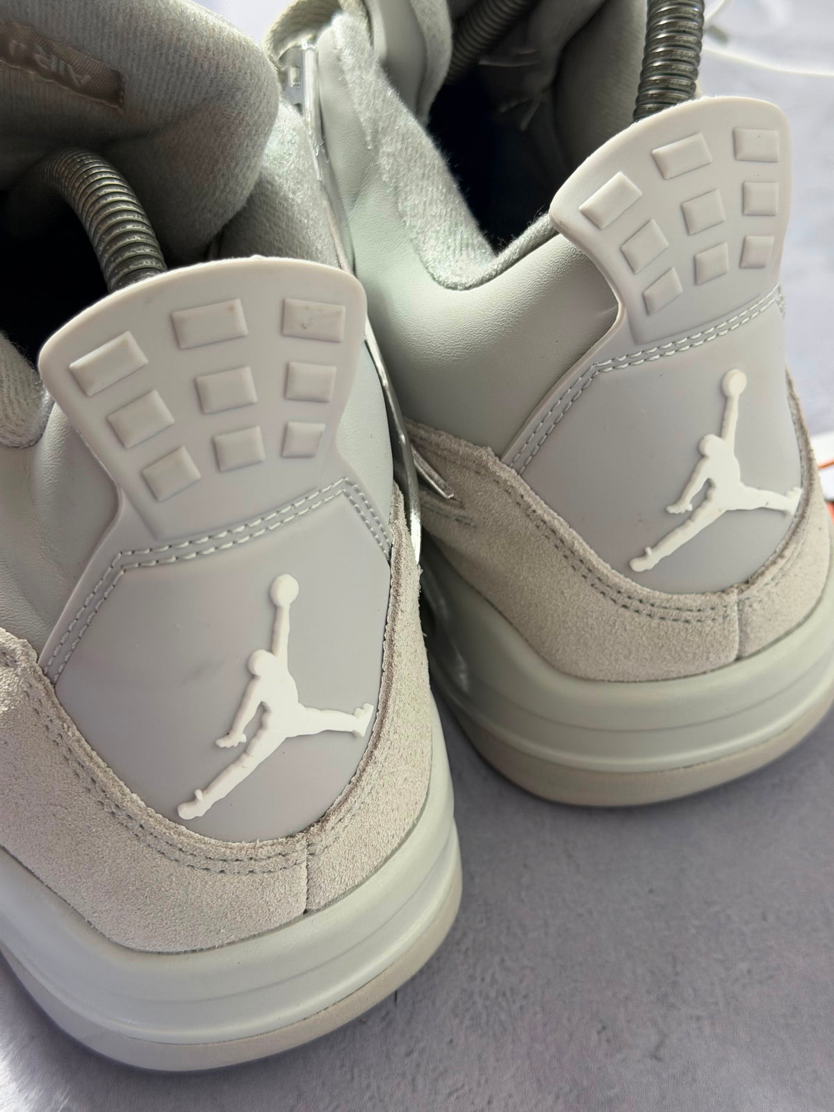 Tênis Nike Air Jordan 4 - Bege