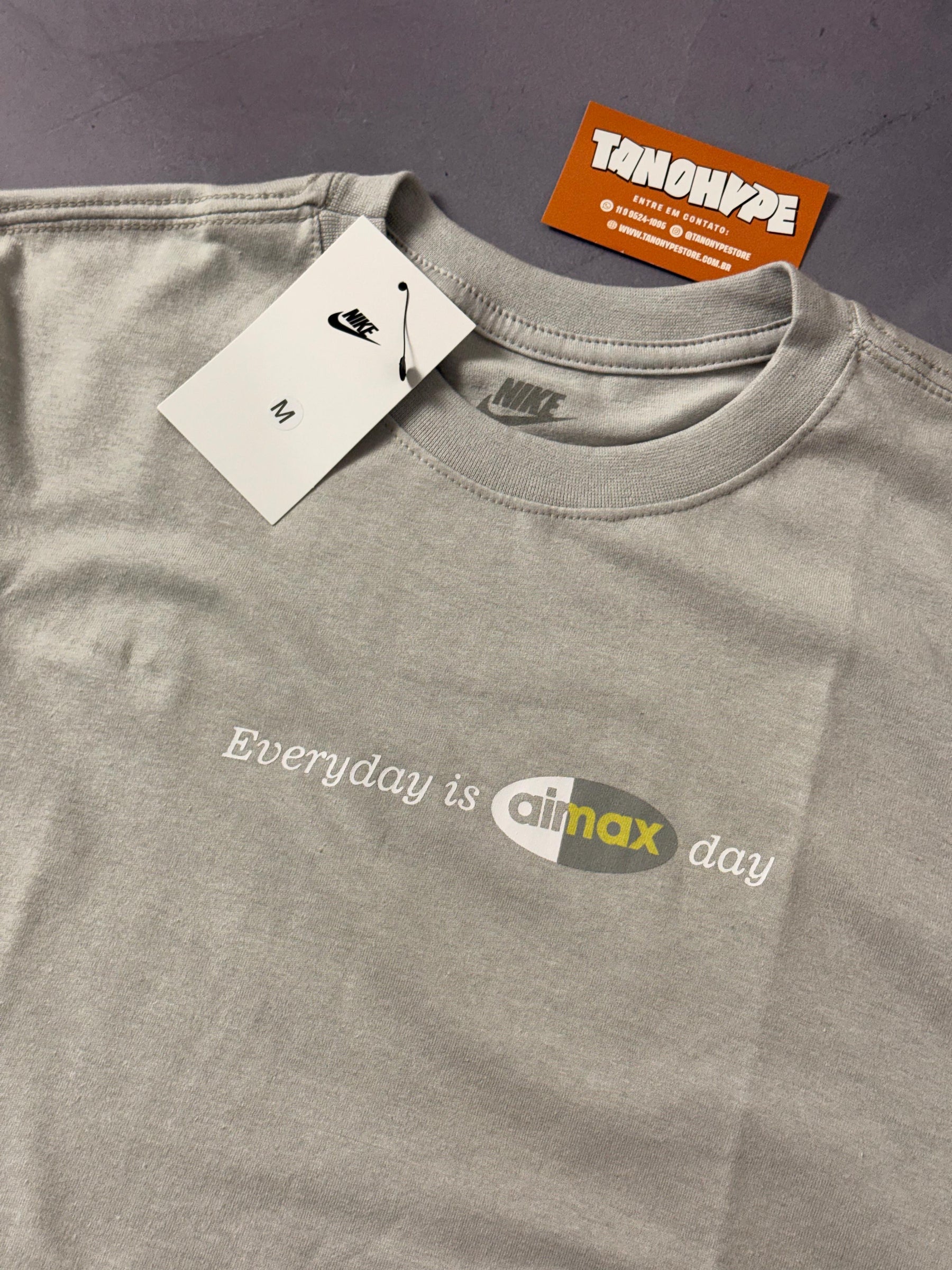 Camiseta Nike AirMax Day - Cinza