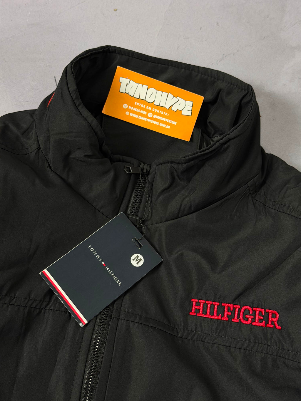 Jaqueta Velejador Tommy Hilfiger - Preto/Vermelho