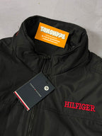 Jaqueta Velejador Tommy Hilfiger - Preto/Vermelho