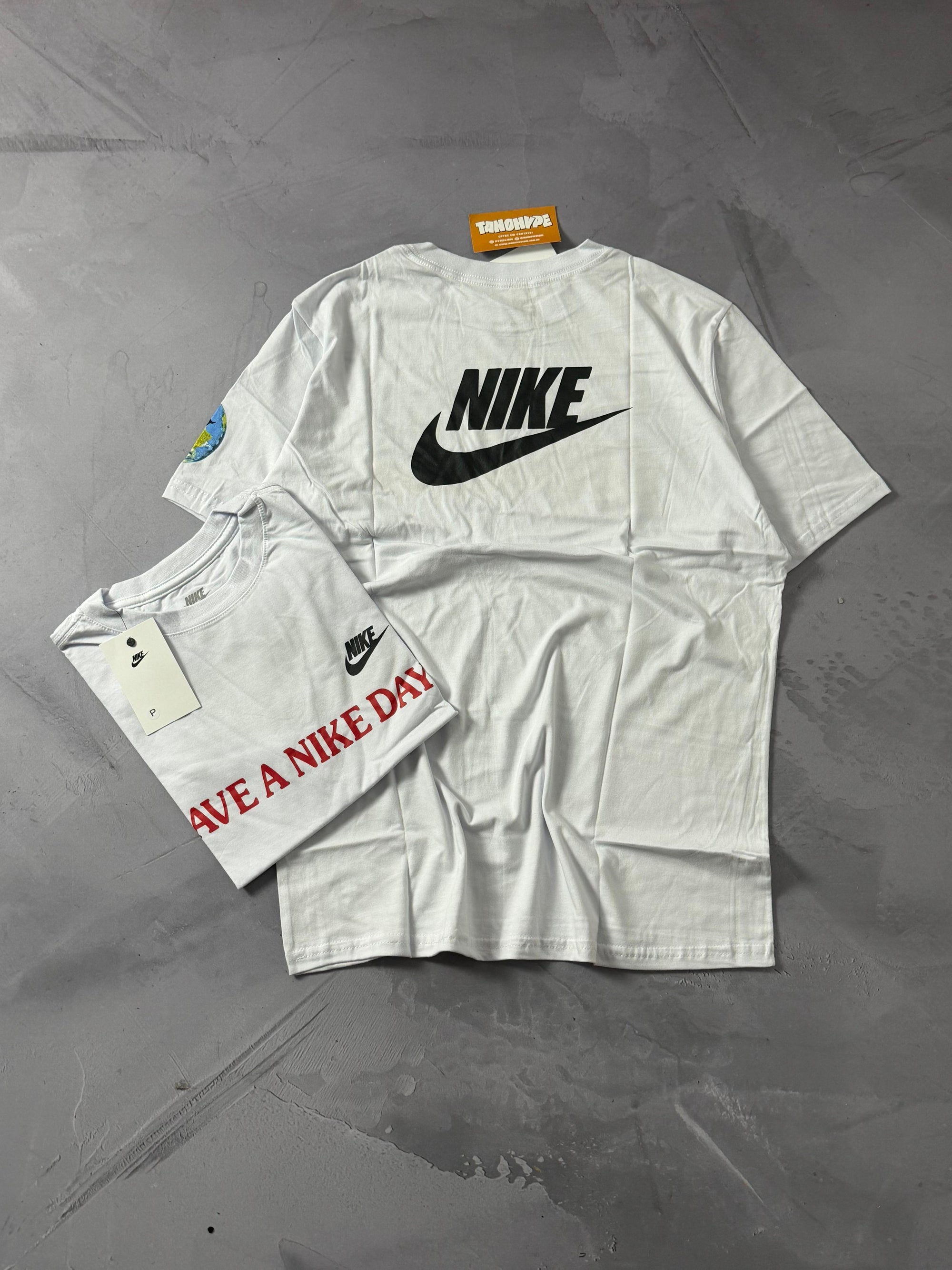 Camiseta Nike Have Day - Branco