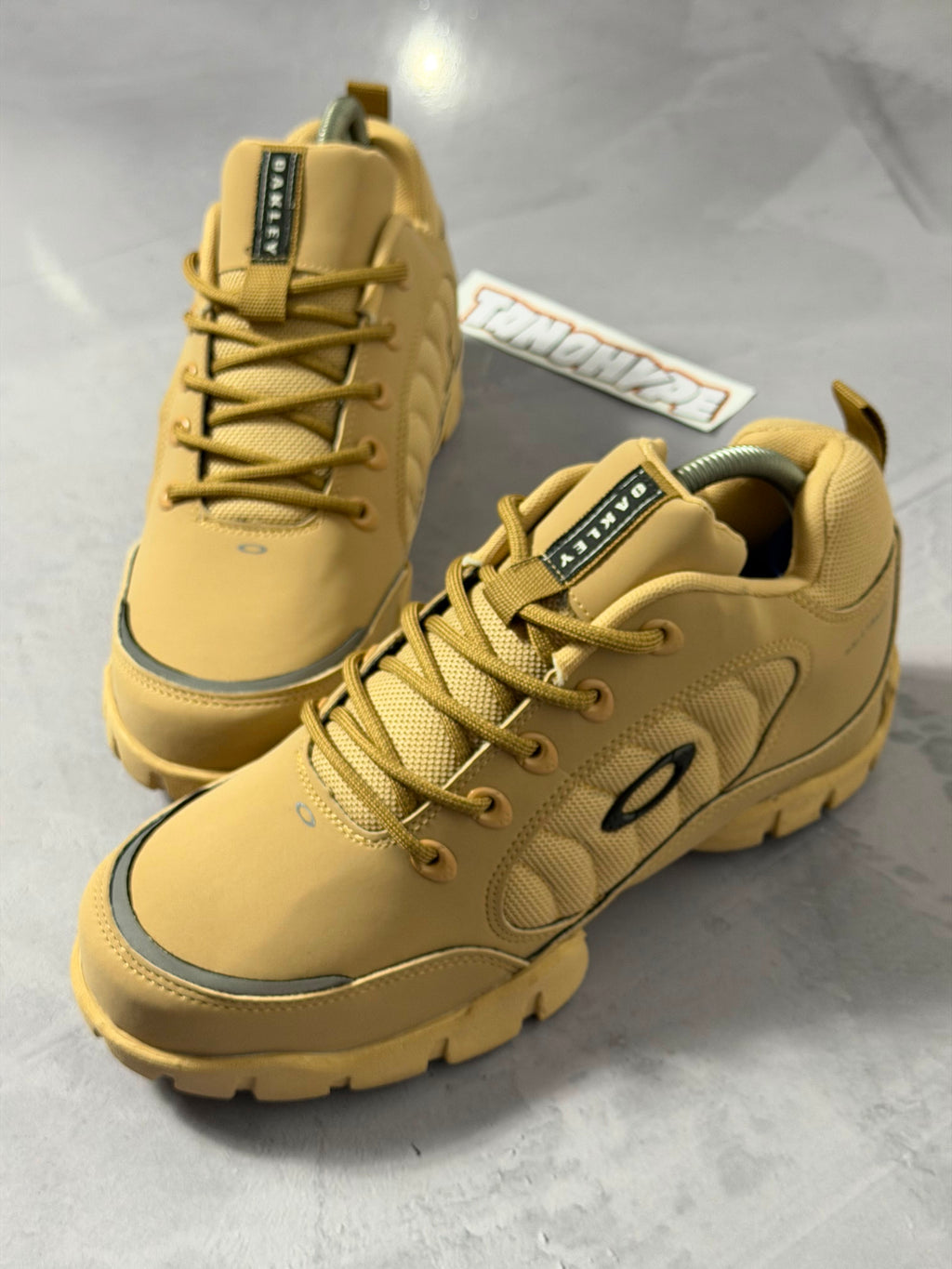 Tênis Oakley Modoc Low - Bege