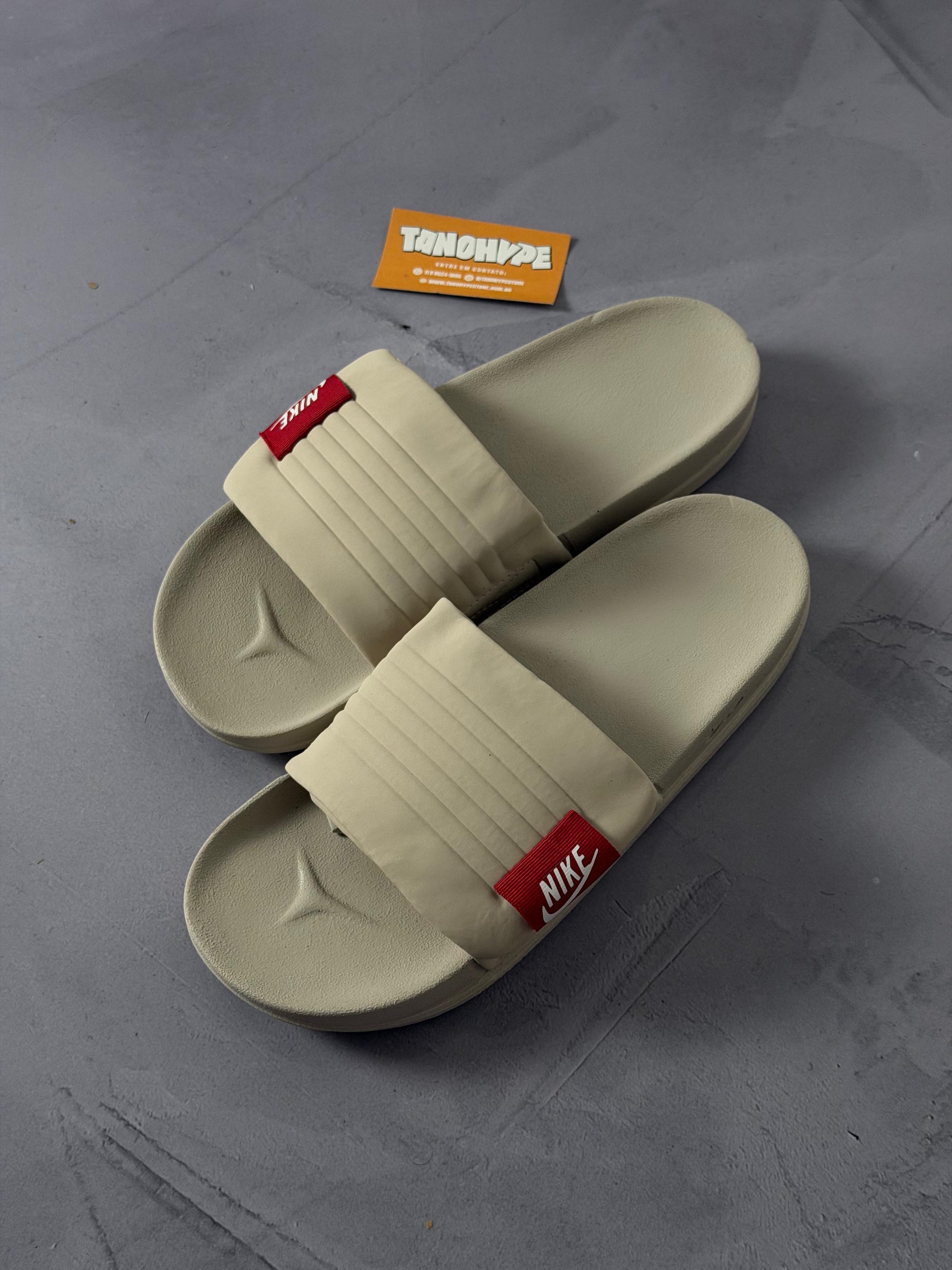 Chinelo Slide Nike Offcourt Adjust - Bege