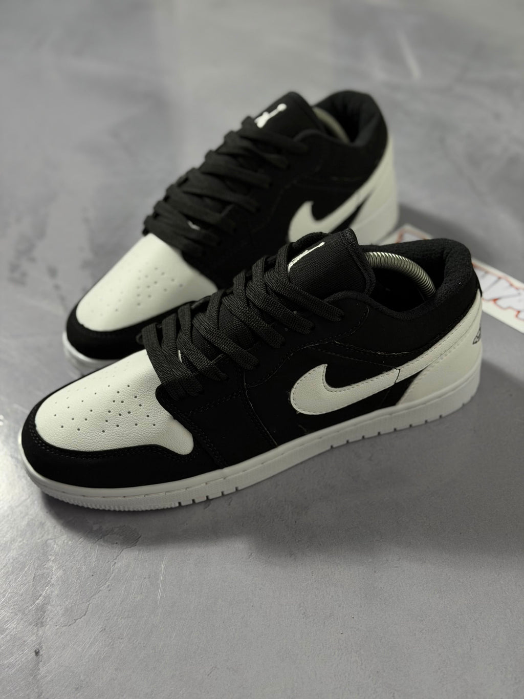 Tênis Nike Air Jordan Low 1 - Black/White