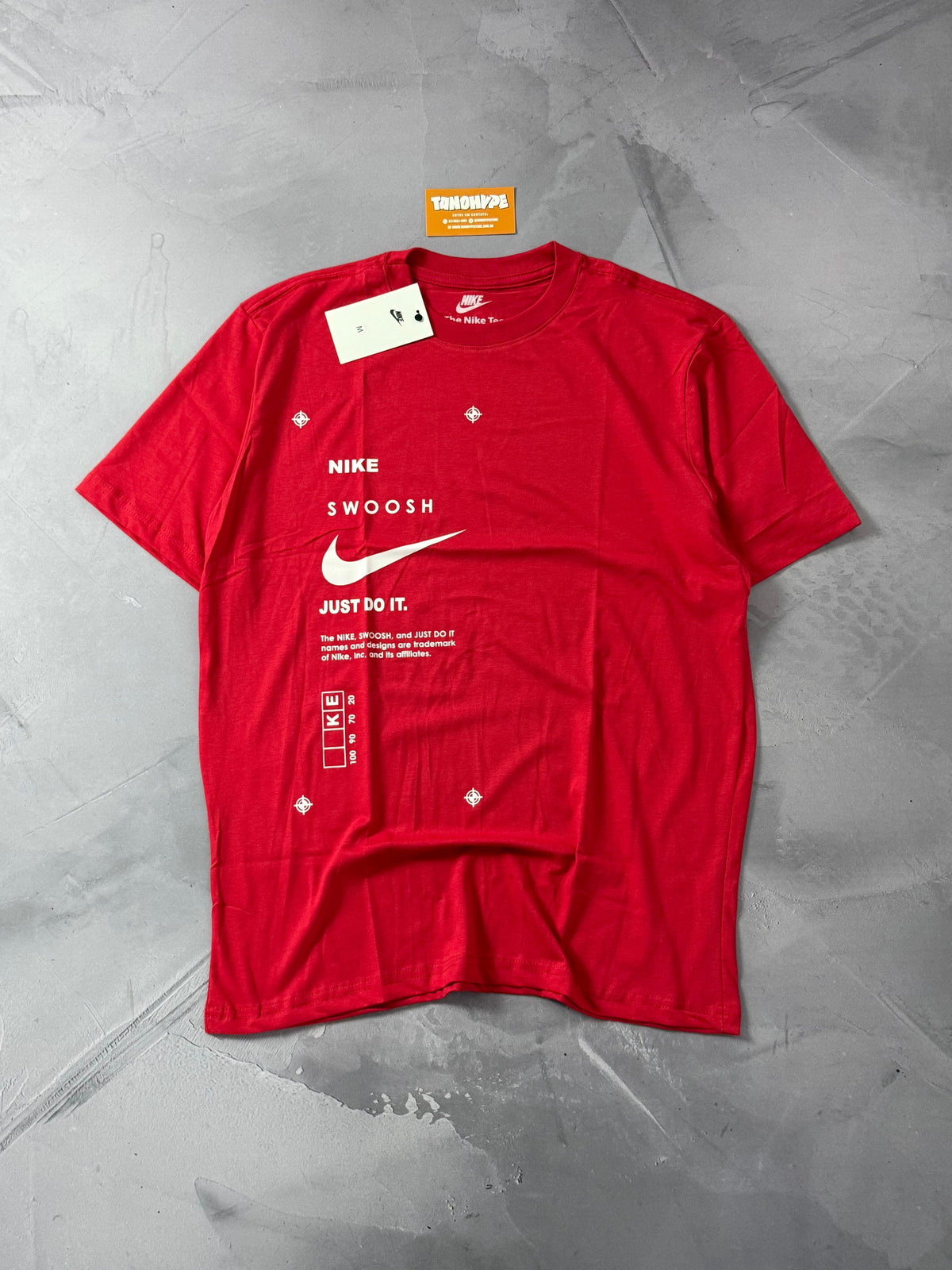 Camiseta Nike Sportswear Swoosh Club - Vermelha