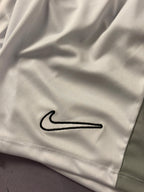 Conjunto Nike Academy 2025 - Branco/Cinza