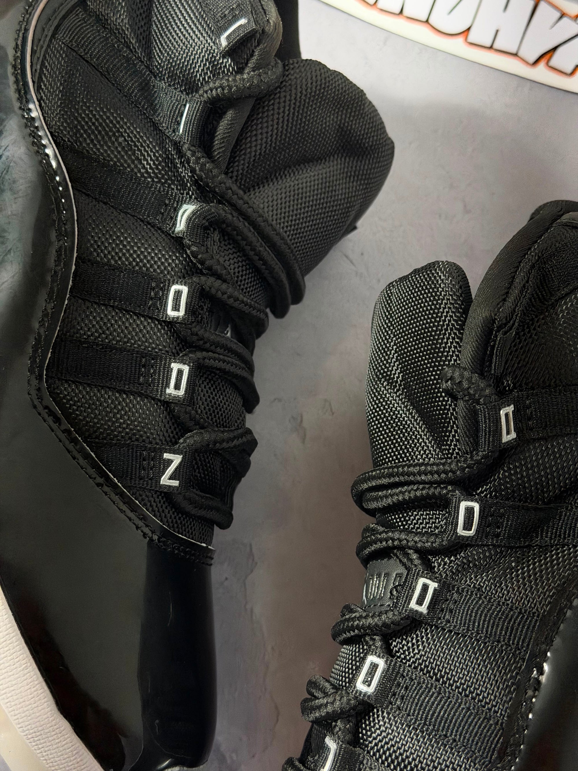 Tênis Nike Air Jordan 11 - Black