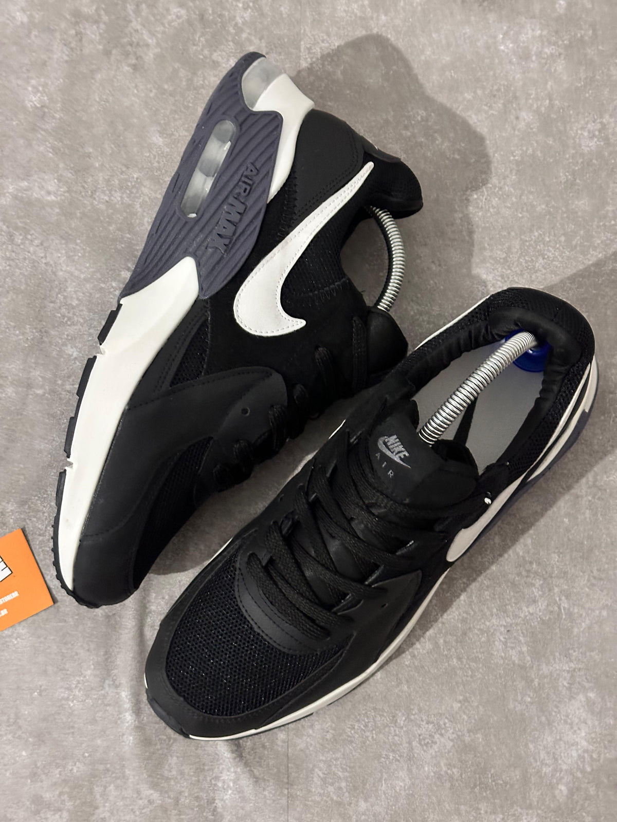 Tênis Nike Air Max Excee - Preto/Branco
