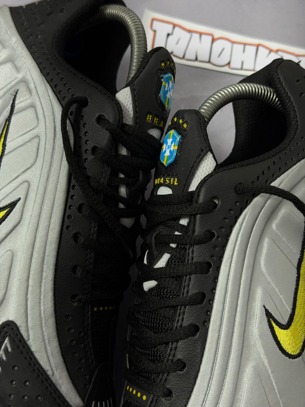 Tênis Nike Shox R4 - Seleção BRA