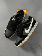 Tênis Nike Dunk - Camurça