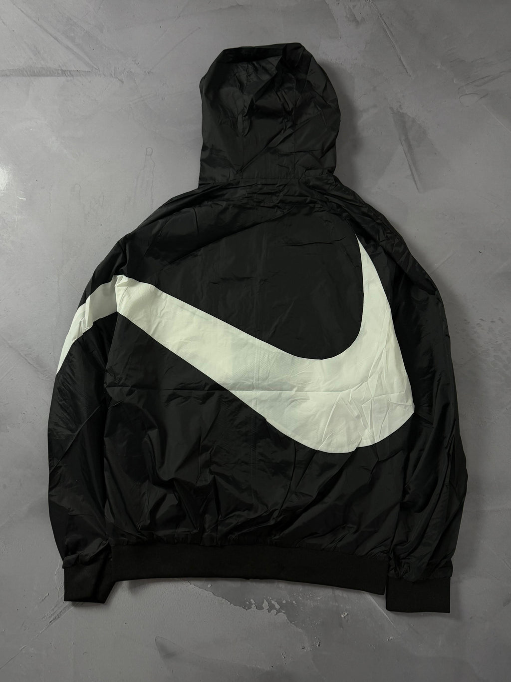 Corta Vento Nike Big Swoosh - Preto