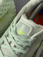 Tênis Nike Vomero - Barely Volt