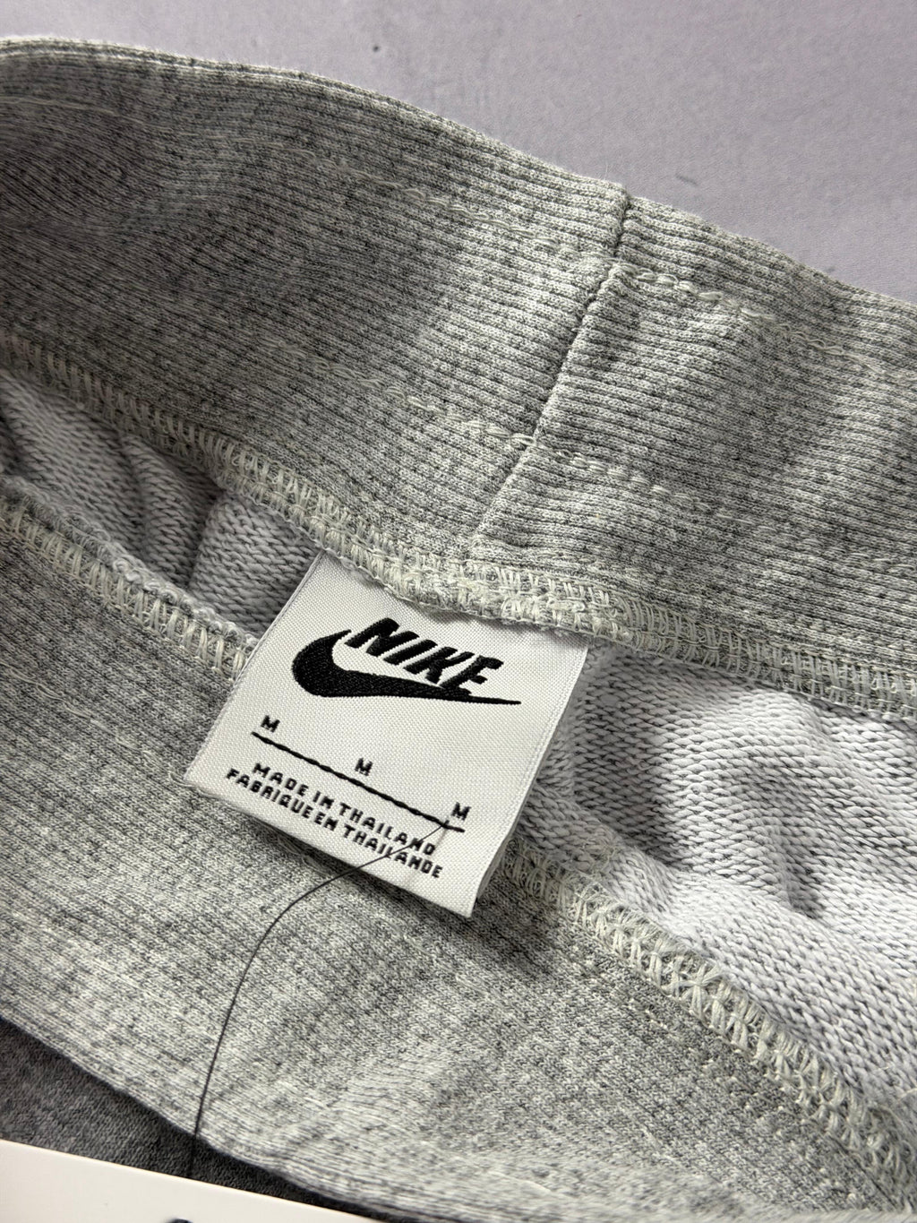 Shorts Moletom Nike Big Swoosh - Cinza