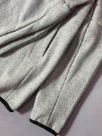 Conjunto Nike Tech Fleece - Cinza