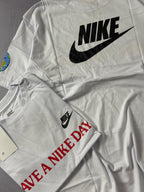 Camiseta Nike Have Day - Branco