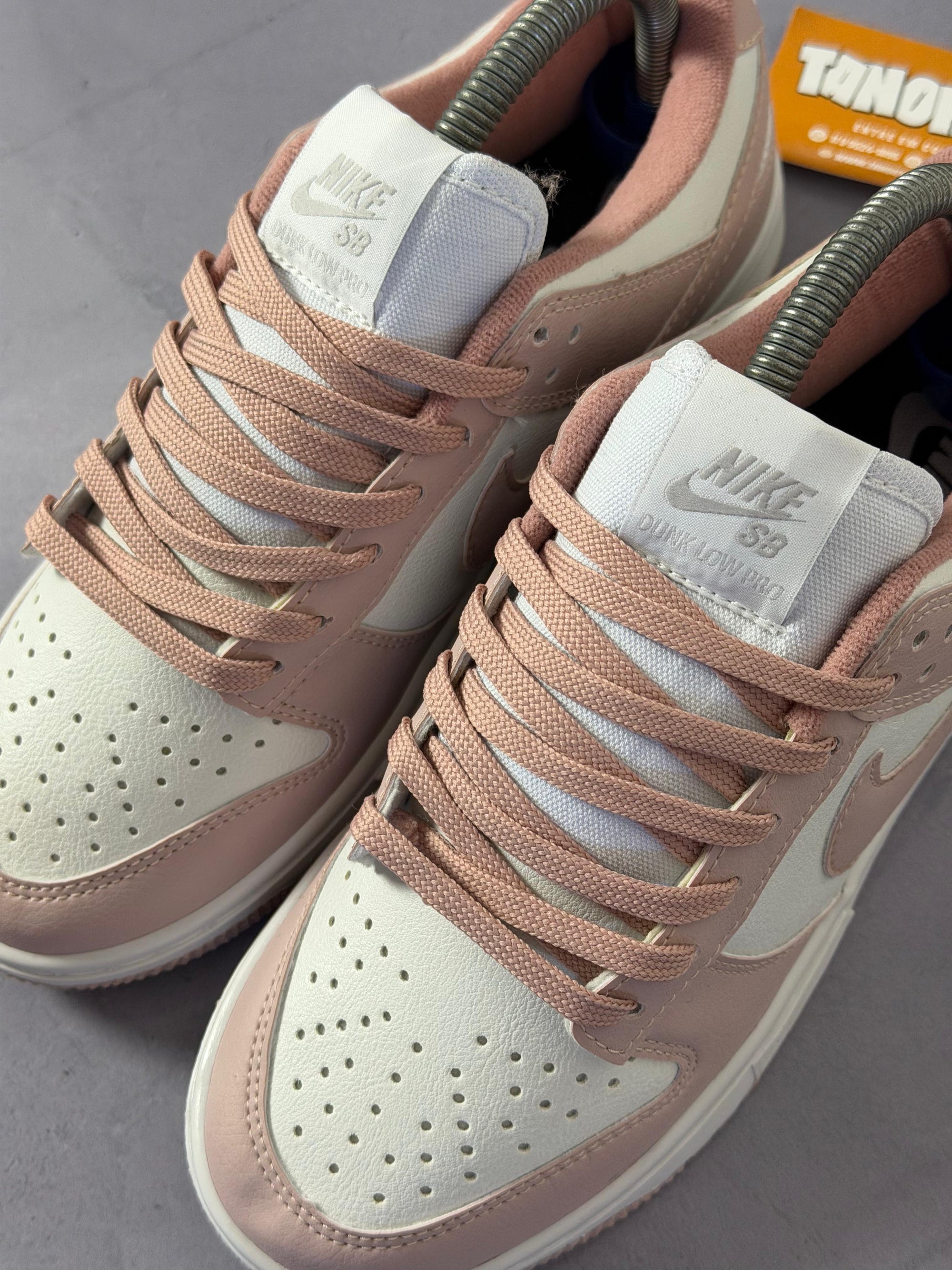 Tênis Nike Dunk - Rosa