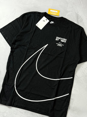 Camiseta Nike Big Swoosh - Preto
