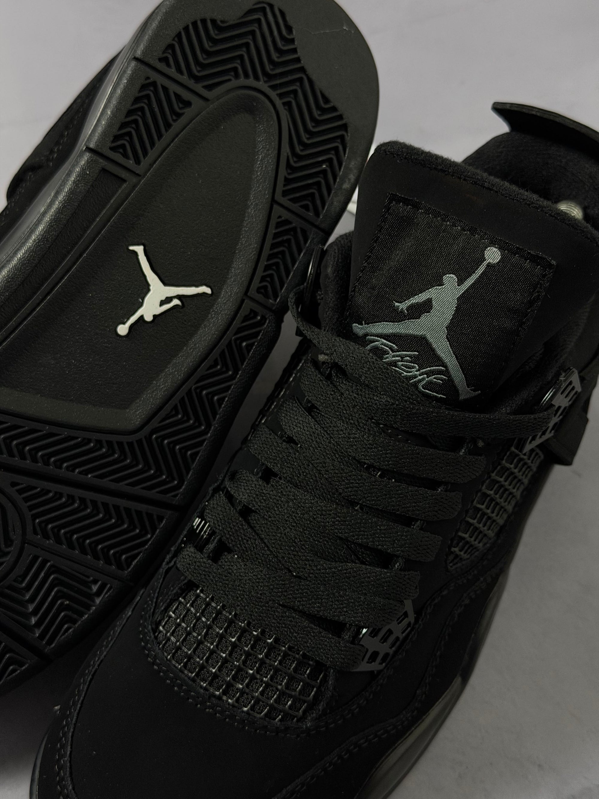 Tênis Nike Air Jordan 4 - Black